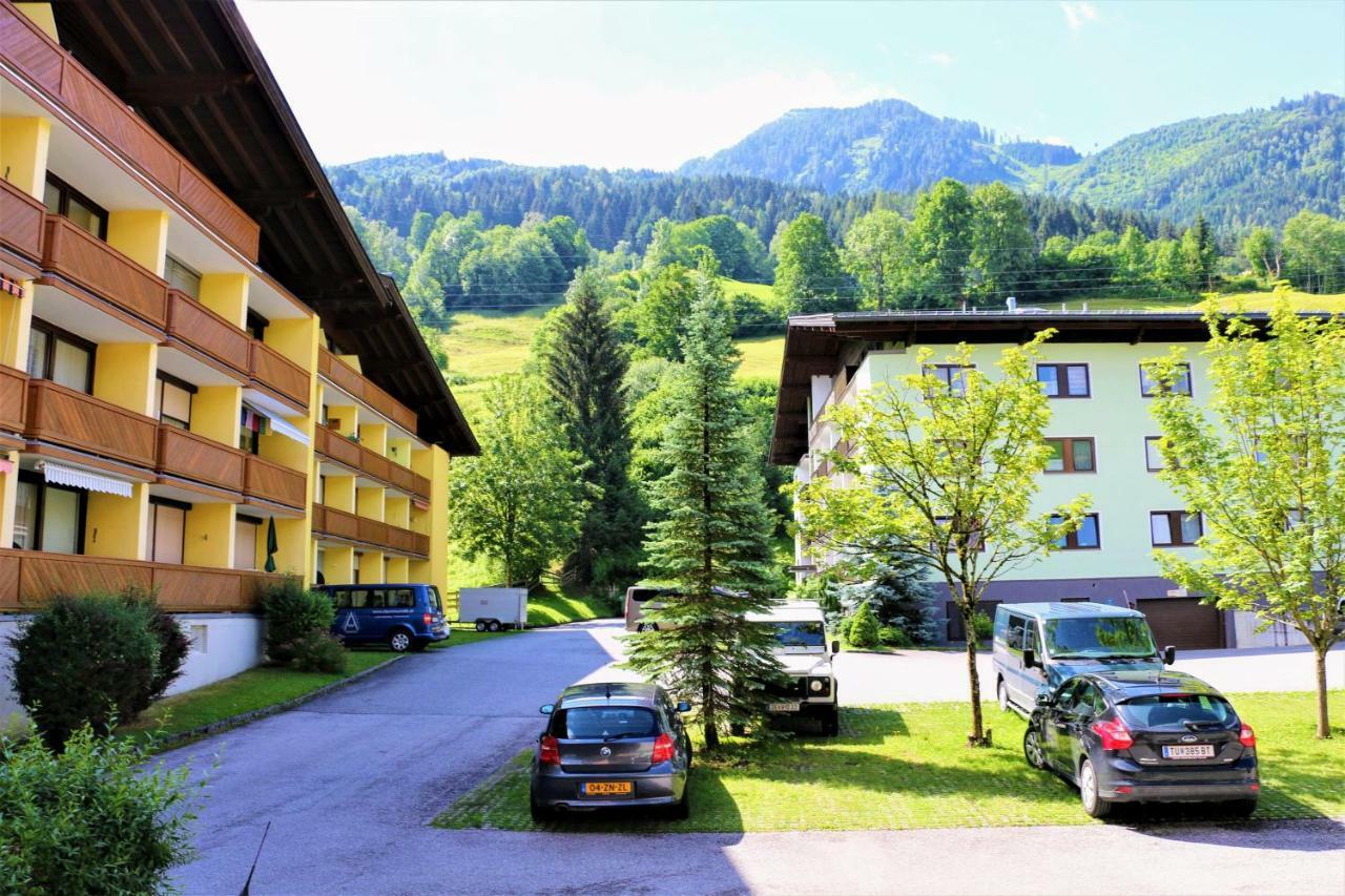 Green Wall Apartment Kaprun Eksteriør billede